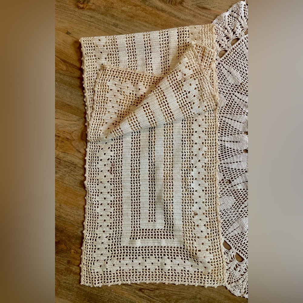 7 PIECE VINTAGE CROCHET & LACE DOILY SET KITCHEN DINING TABLE LINENS - Picture 8 of 8
